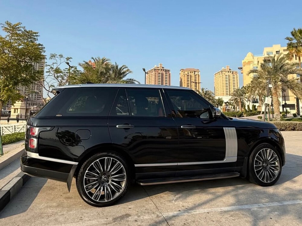 Land Rover Range Rover Vogue Autobiography 2018 - Image 2