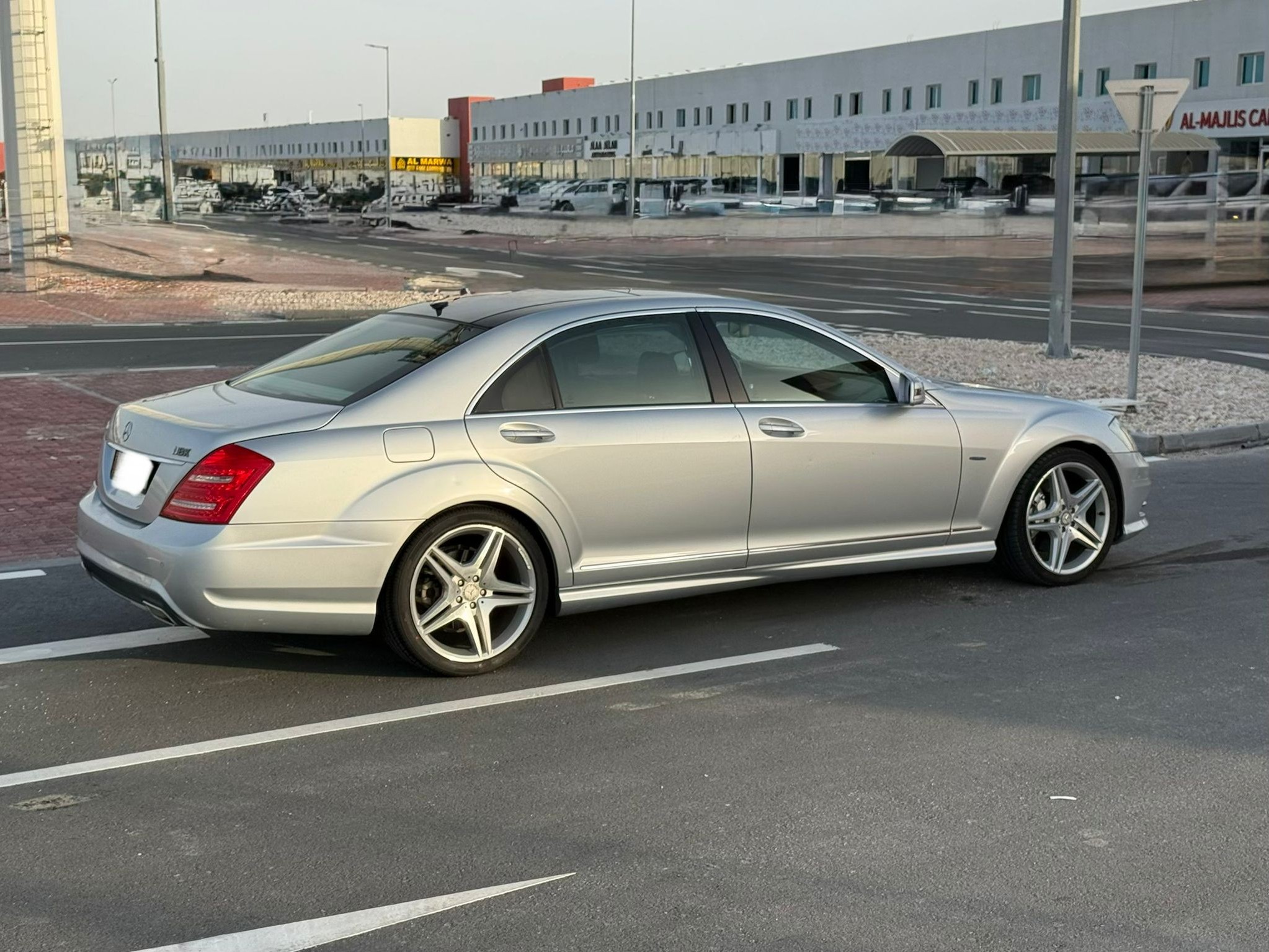 Mercedes-Benz S-Class Sedan 350 AMG 2011 - Image 4