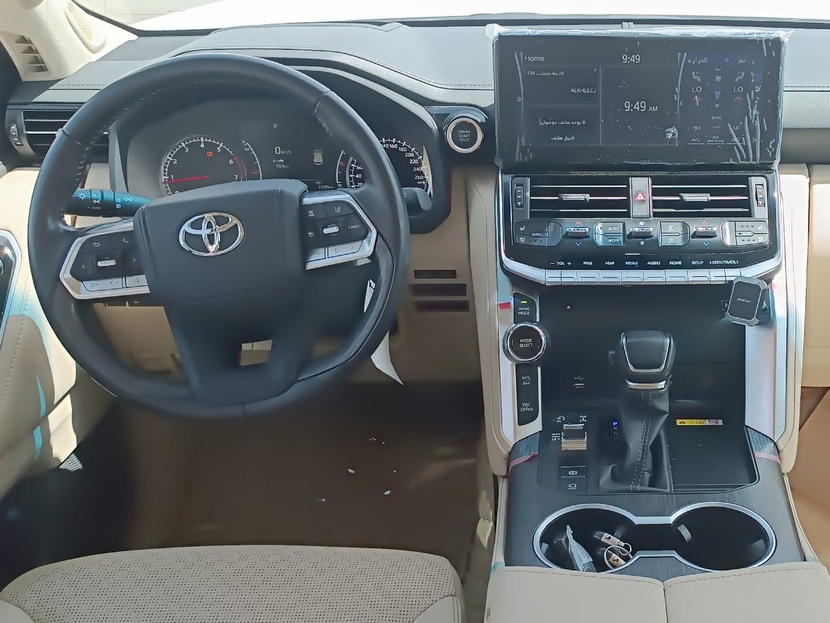 Toyota Land Cruiser VXR Twin Turbo 2024 - Image 2