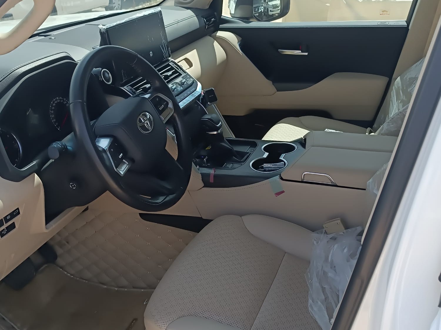 Toyota Land Cruiser VXR Twin Turbo 2024 - Image 3