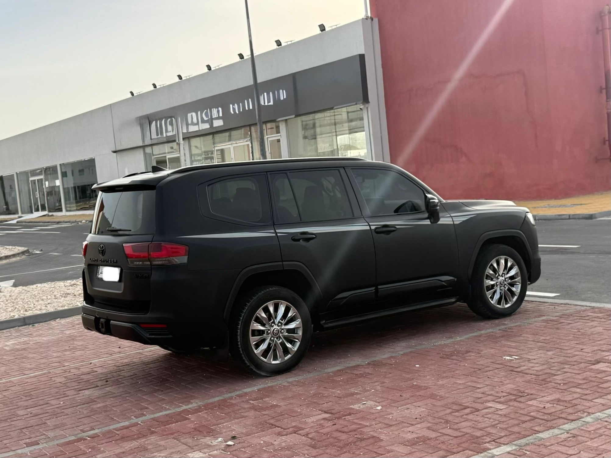 Toyota Land Cruiser VXR Twin Turbo 2022 - Image 4