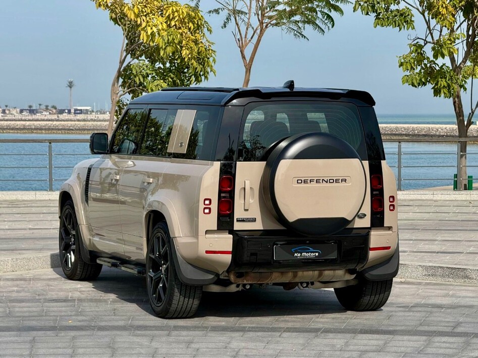 Land Rover Defender First Edition 2020 - Image 4