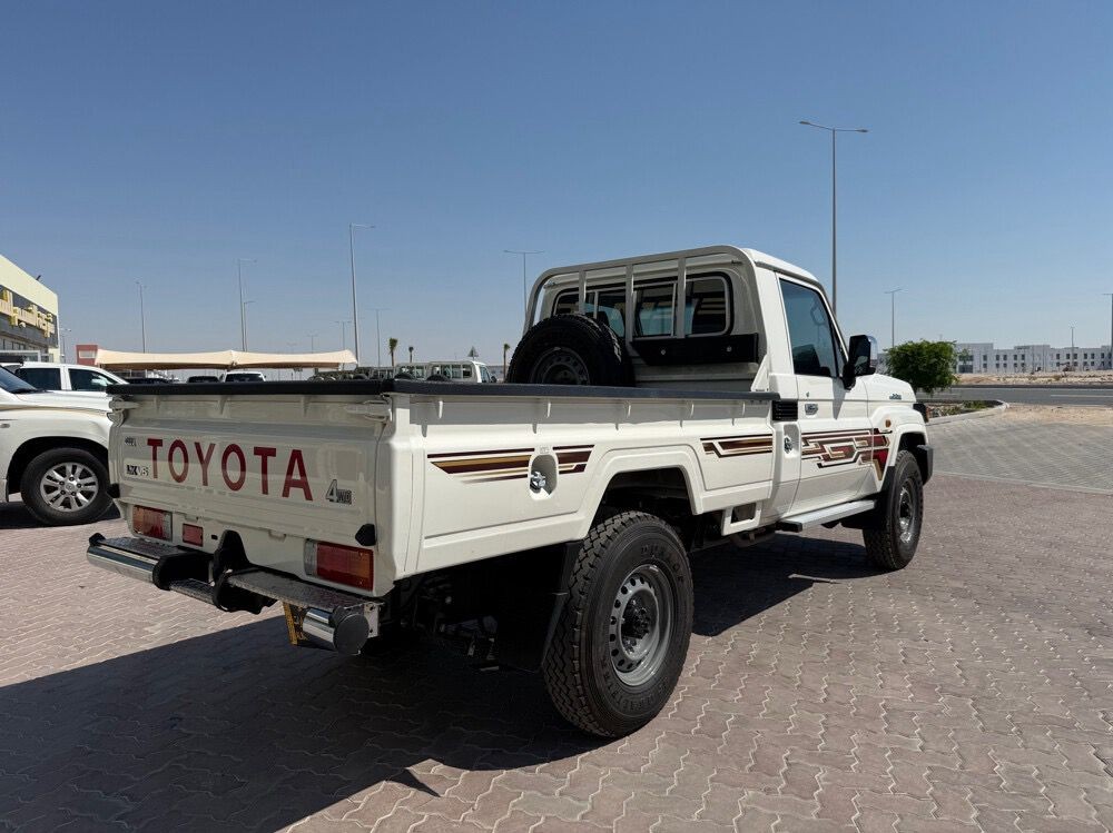 Toyota Land Cruiser LX 2025 - Image 3