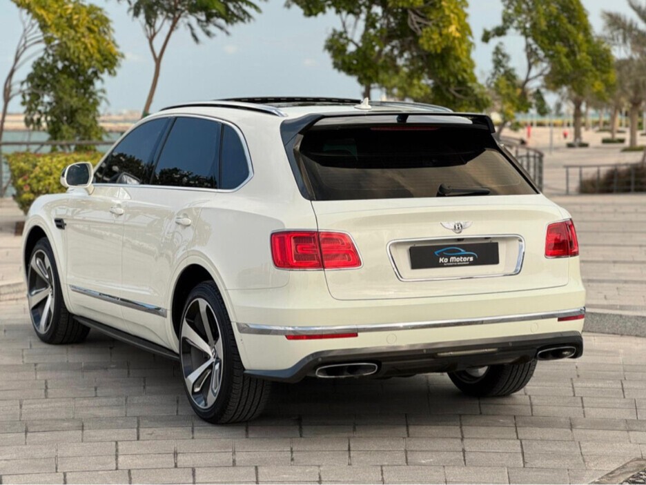 Bentley Bentayga First Edition 2017 - Image 4