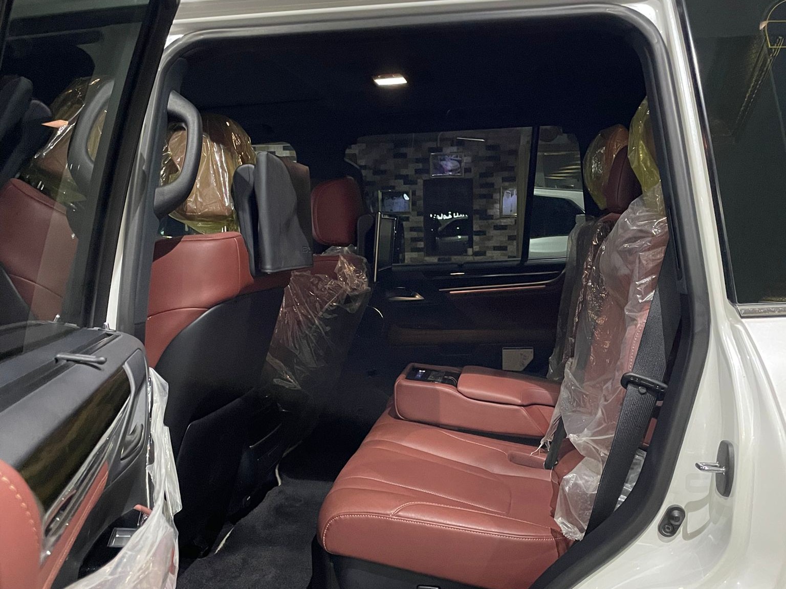 Lexus LX 570 S 2021 - Image 2