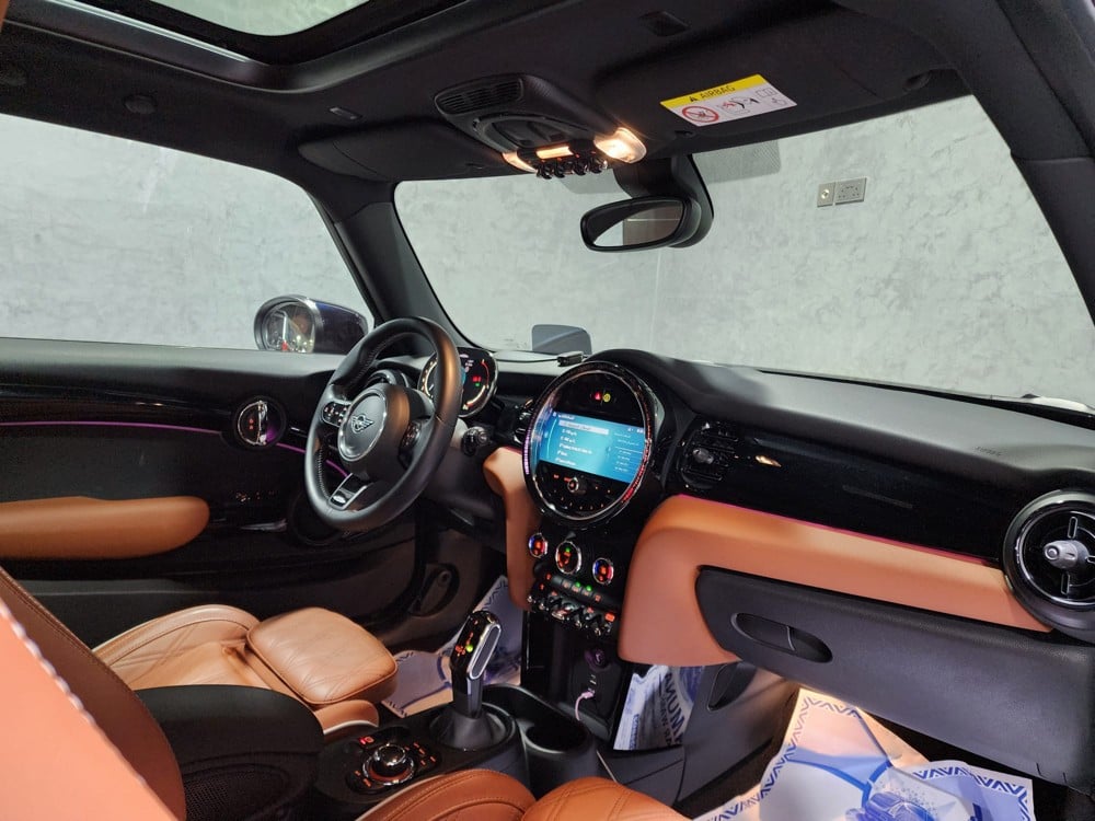 Mini Cooper john works  - Image 4
