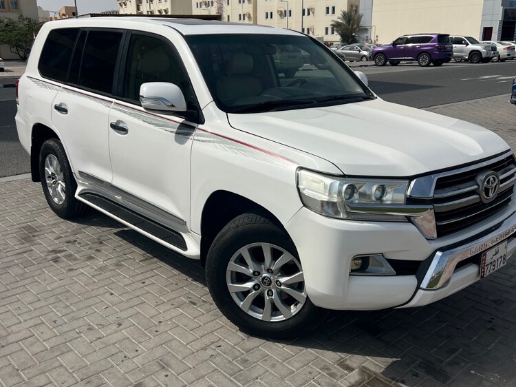Toyota Land Cruiser GX.R 2012 - Image 2
