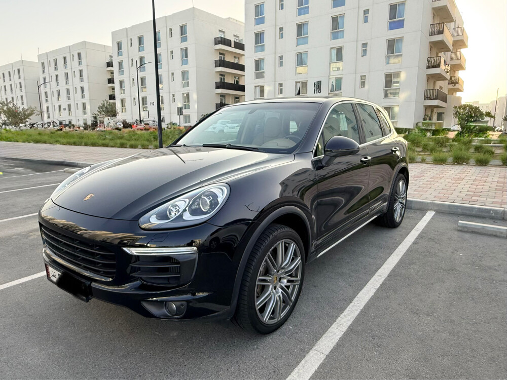 Porsche Cayenne S  2015 - Image 2