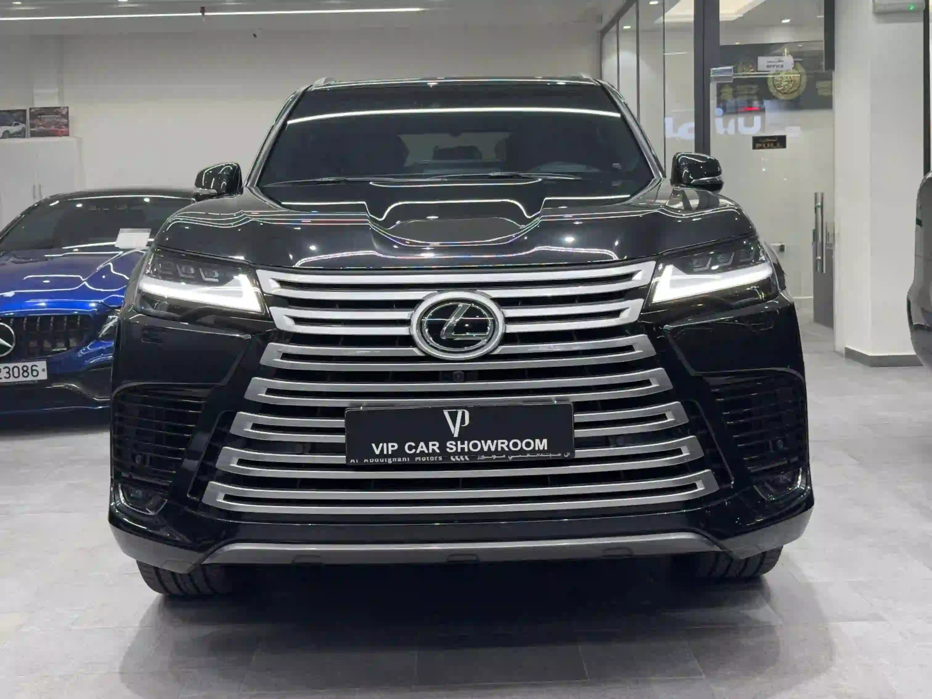 Lexus LX 600 Luxury  2024 - Image 2