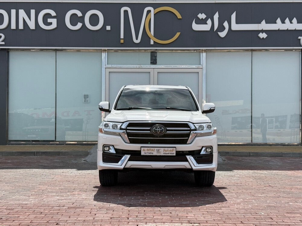 Toyota Land Cruiser VX.R 2019 - Image 2