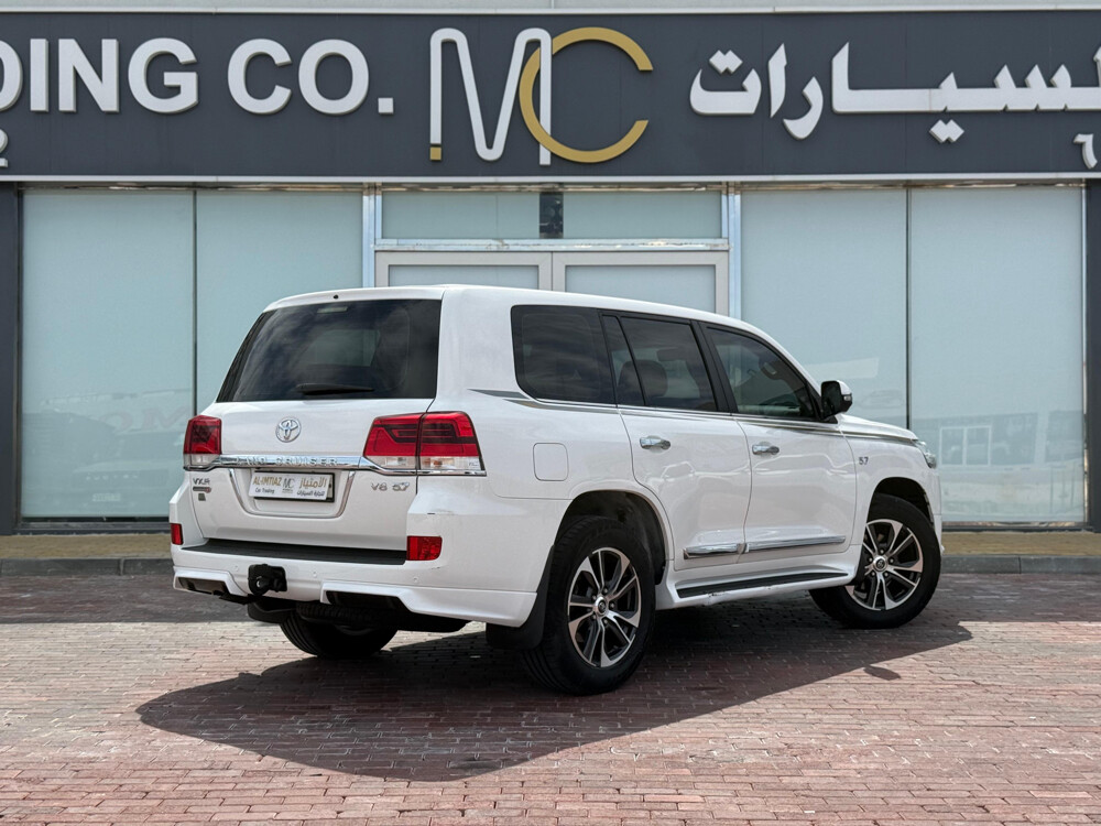 Toyota Land Cruiser VX.R 2019 - Image 4
