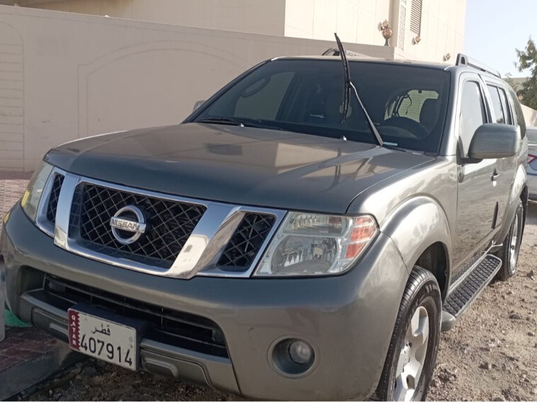 Nissan Pathfinder SE 2009