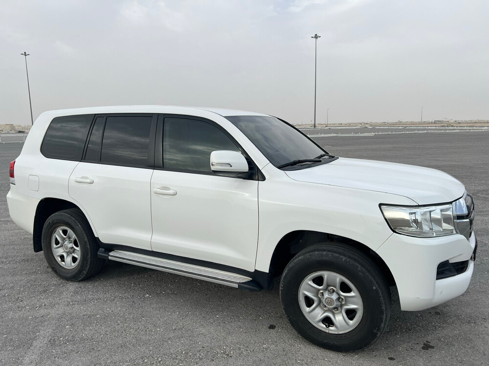 Toyota Land Cruiser GX 2019 - Image 2