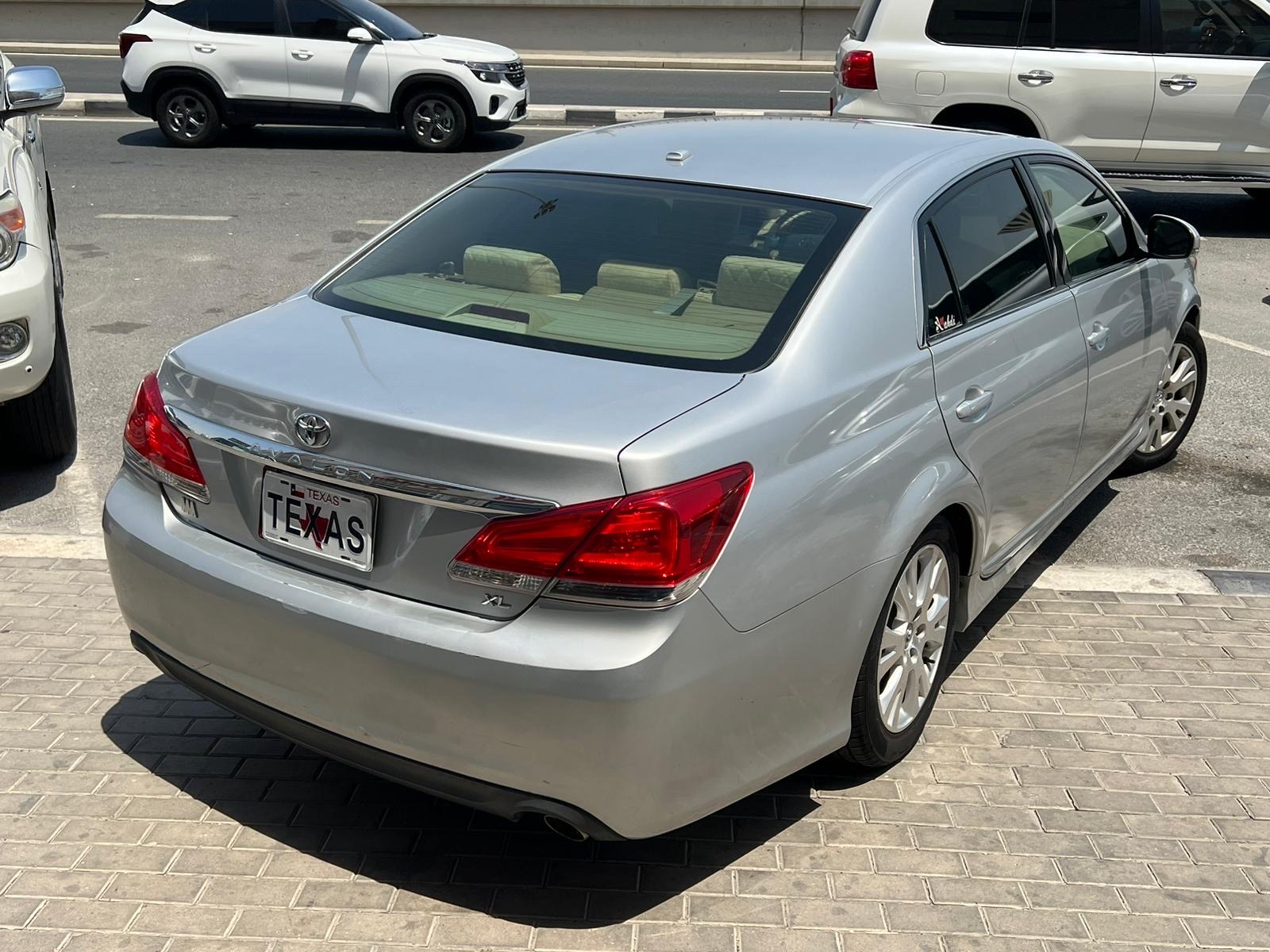 Toyota Avalon XL - Image 3