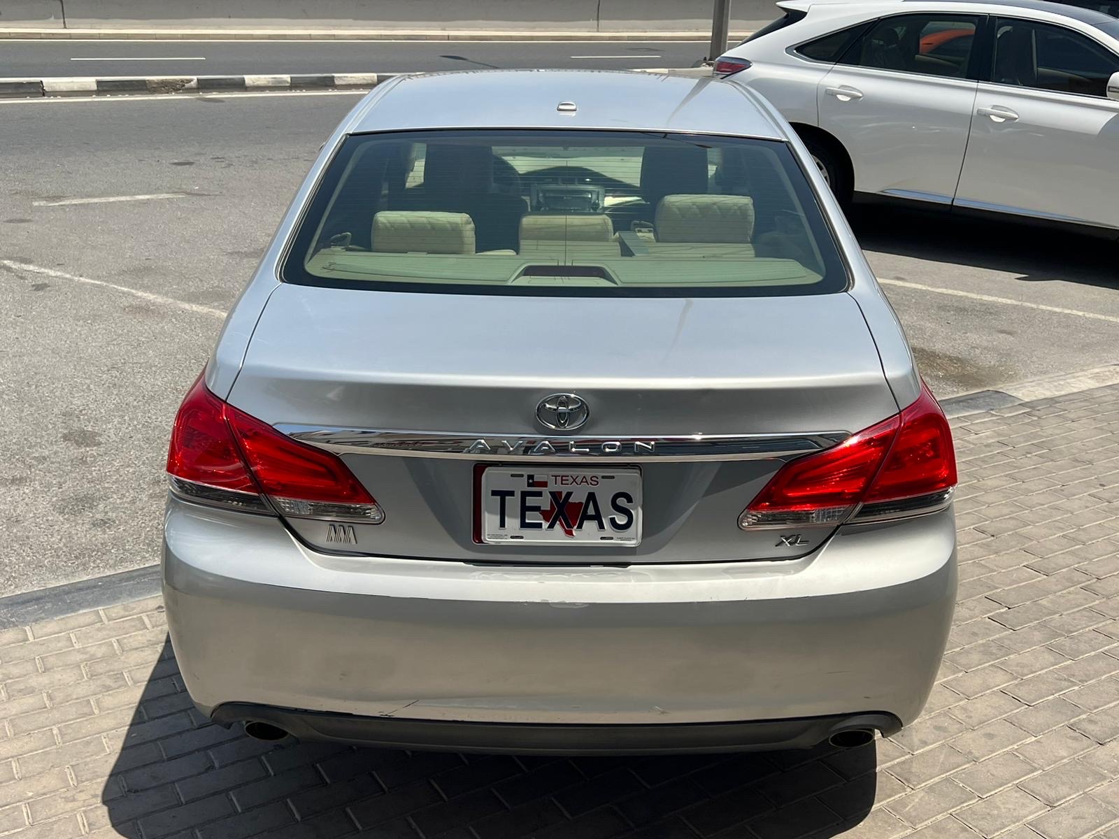 Toyota Avalon XL - Image 4