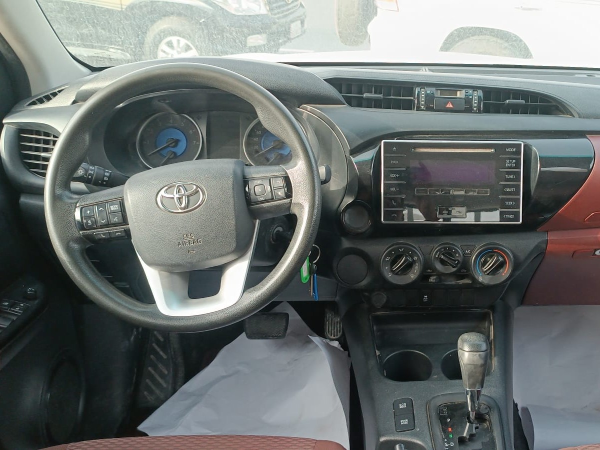Toyota Hilux 2.7 2017 - Image 2