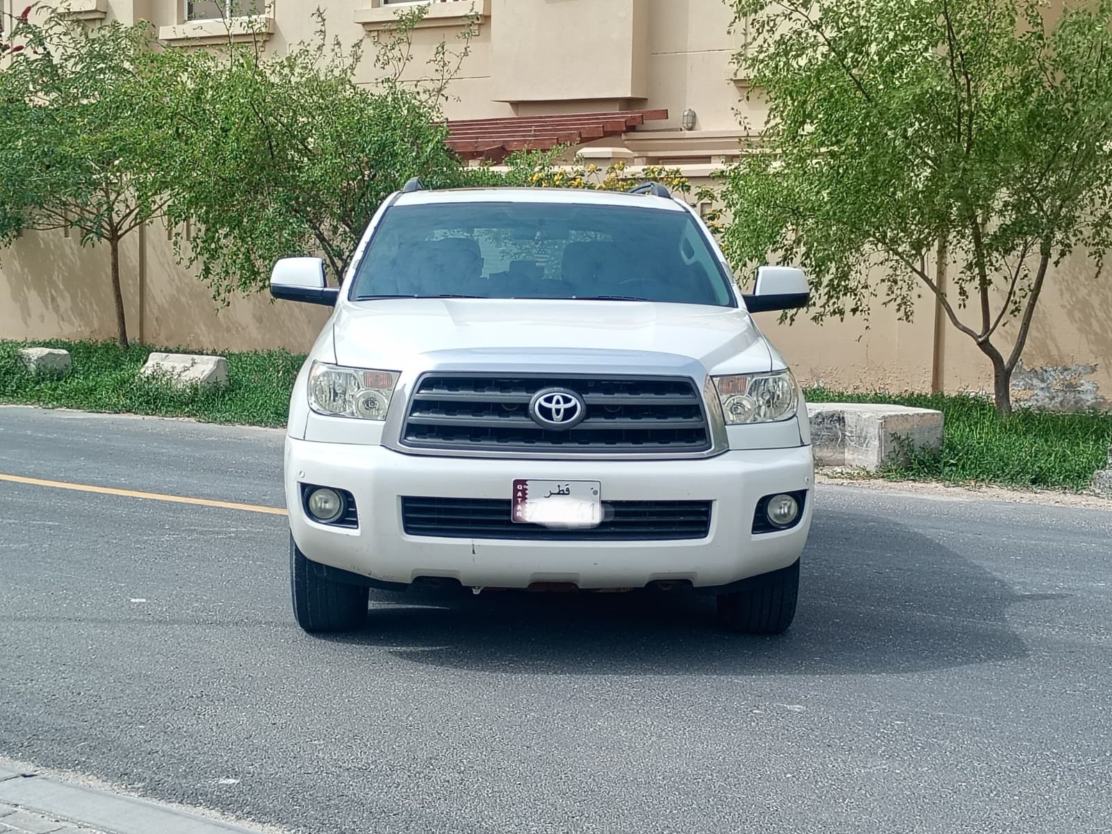 Toyota Sequoia 2015 - Image 2