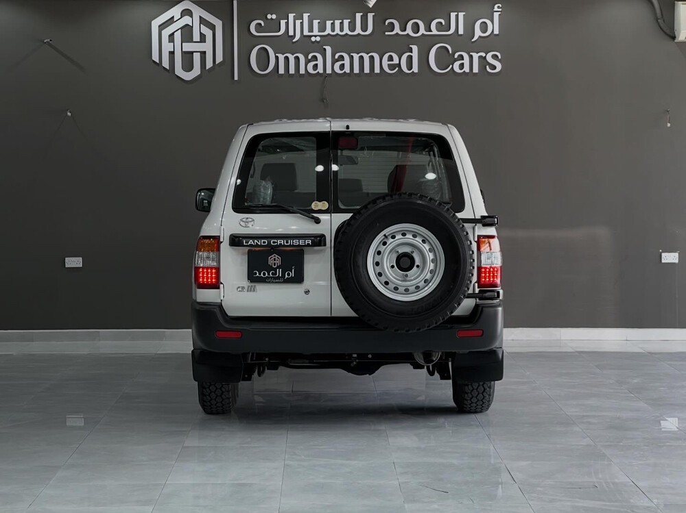 Toyota Land Cruiser G standard 2006 - Image 3