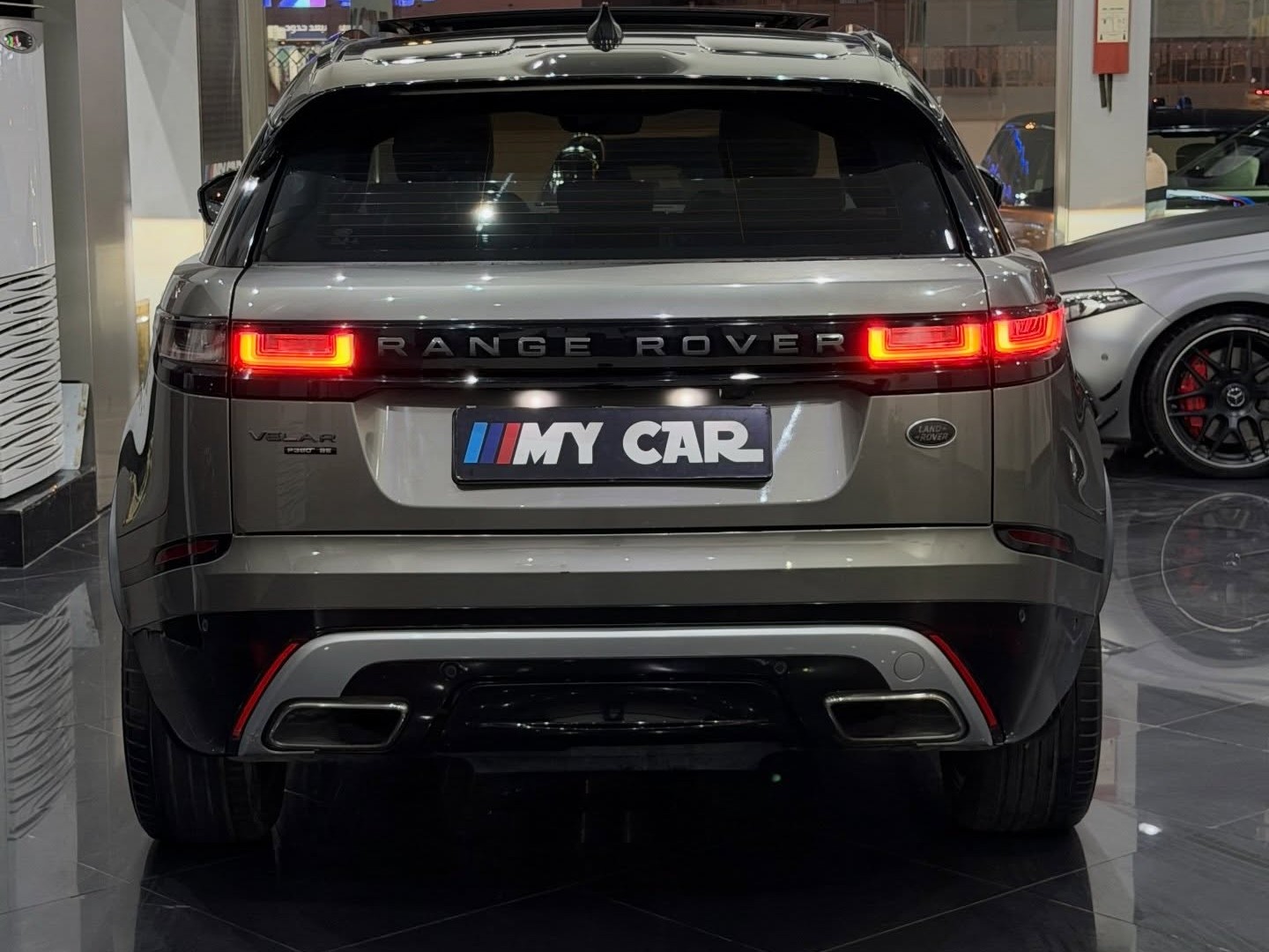 Land Rover Range Rover Velar R-Dynamic 2018 - Image 4
