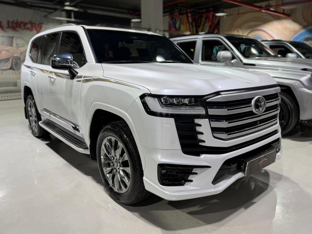 Toyota Land Cruiser VXR Twin Turbo 2025