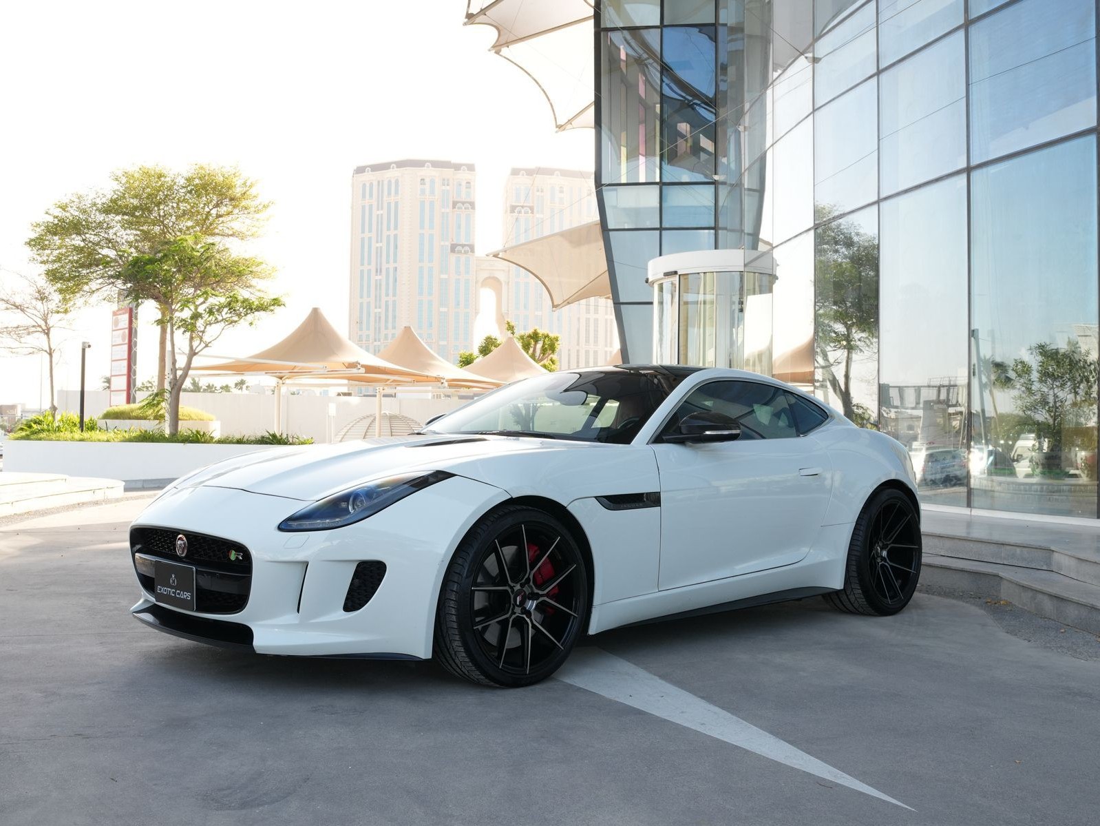 Jaguar F-TYPE supercharged 2017 - Image 3