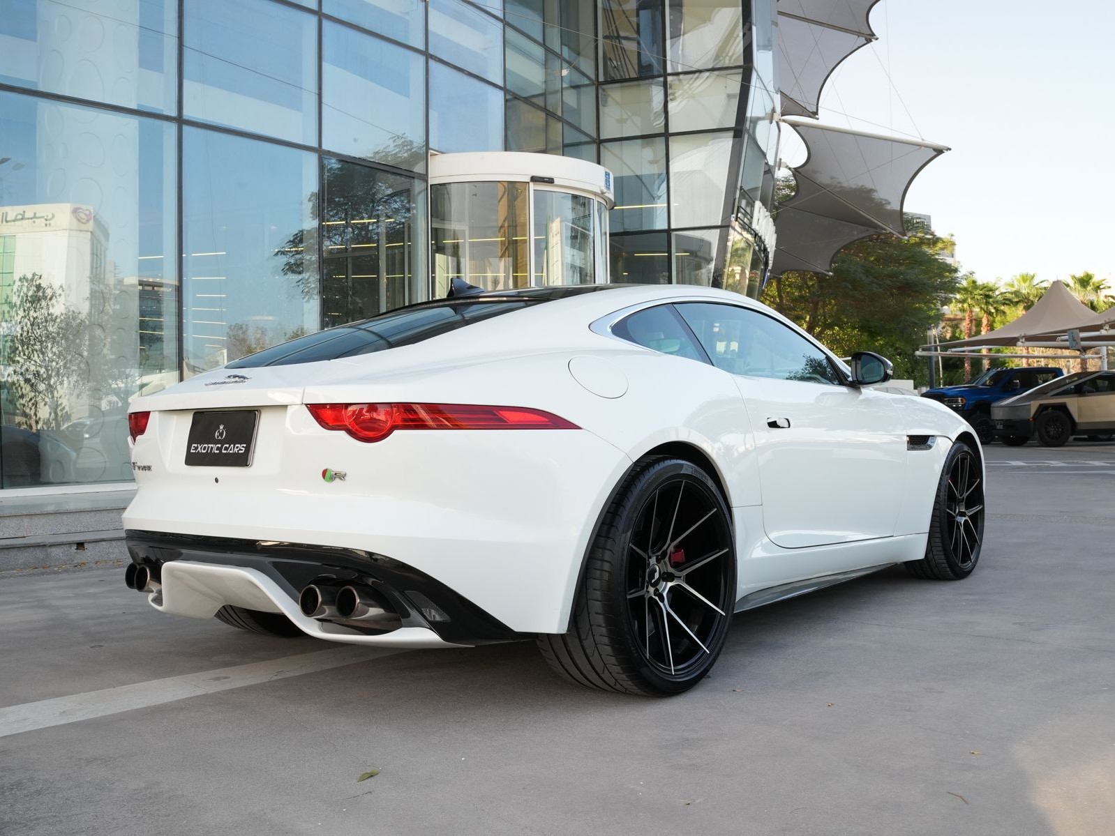 Jaguar F-TYPE supercharged 2017 - Image 4