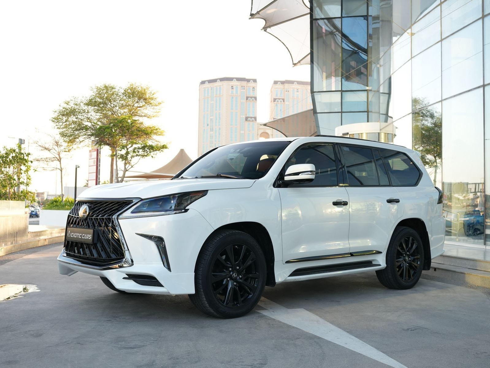 Lexus LX 570 S 2017 - Image 3