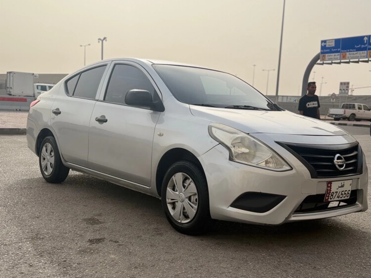 Nissan Sunny 2015