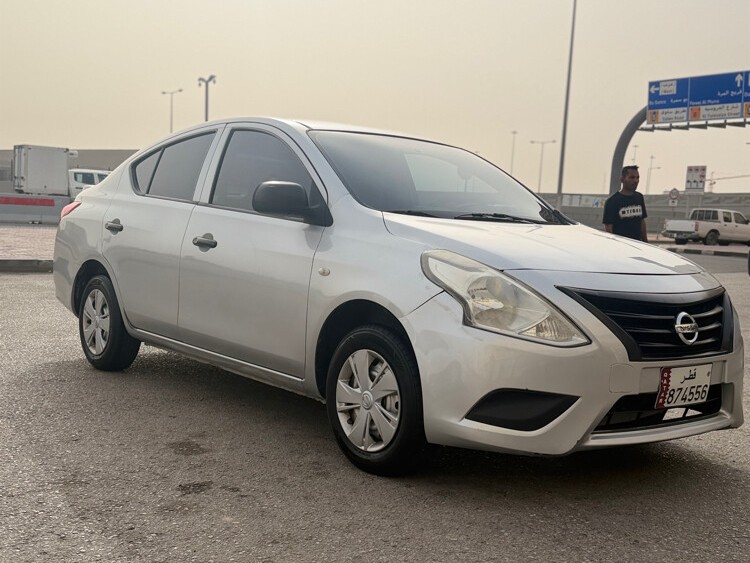 Nissan Sunny 2015