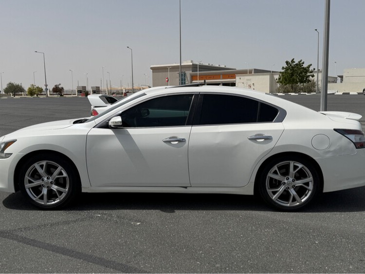 Nissan Maxima 2012 - Image 2