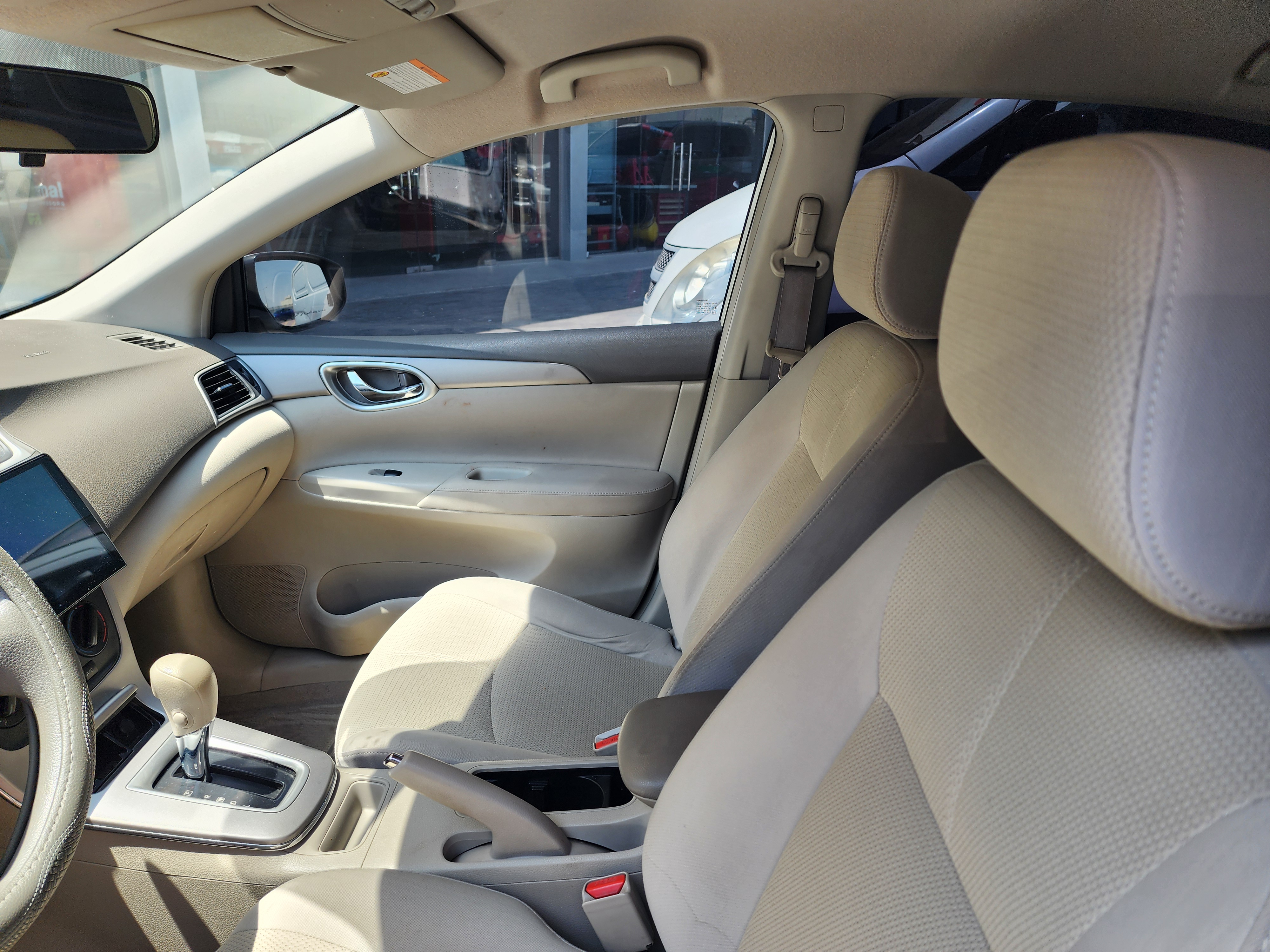 Nissan Sentra - Image 2