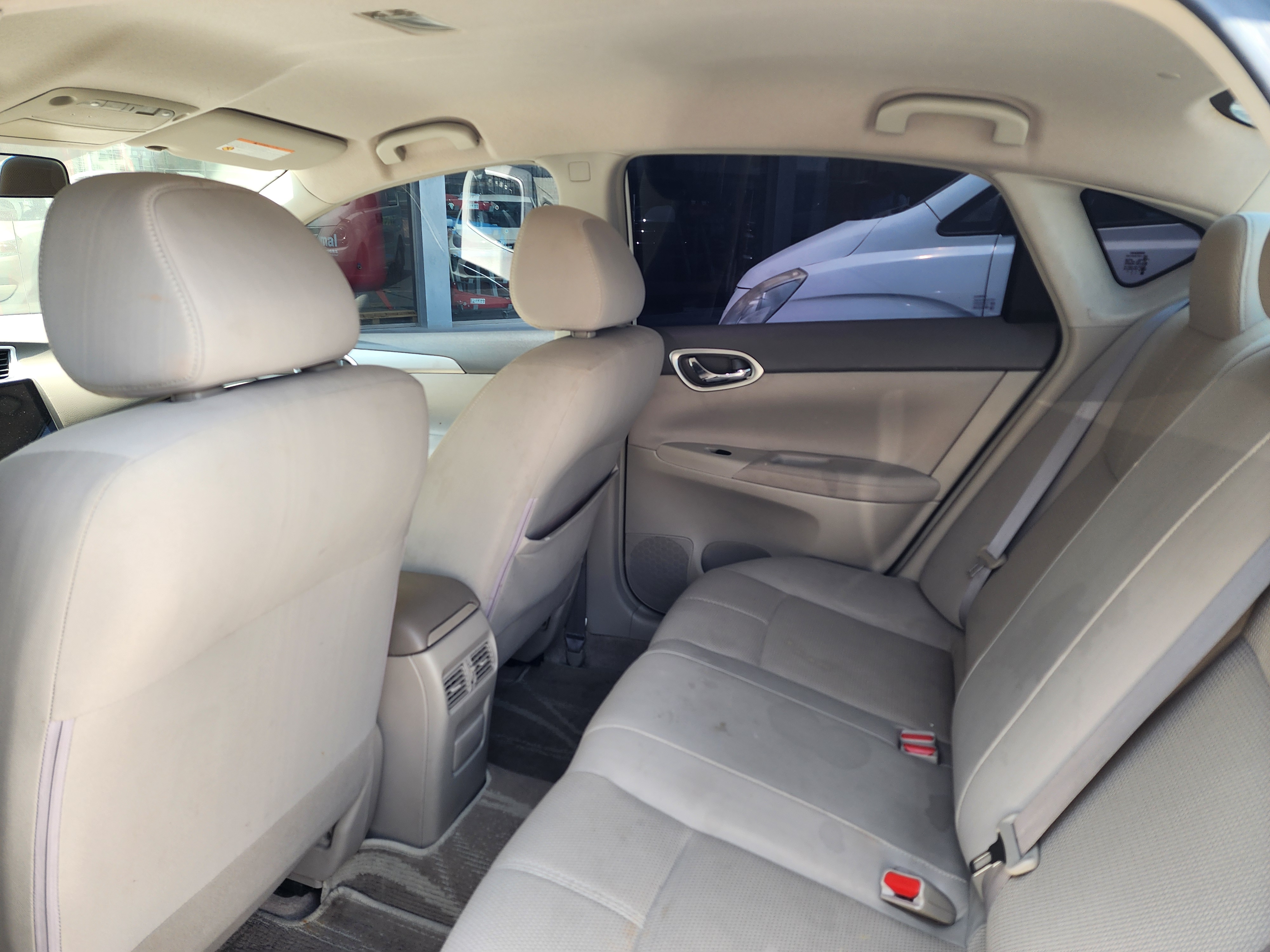 Nissan Sentra - Image 3