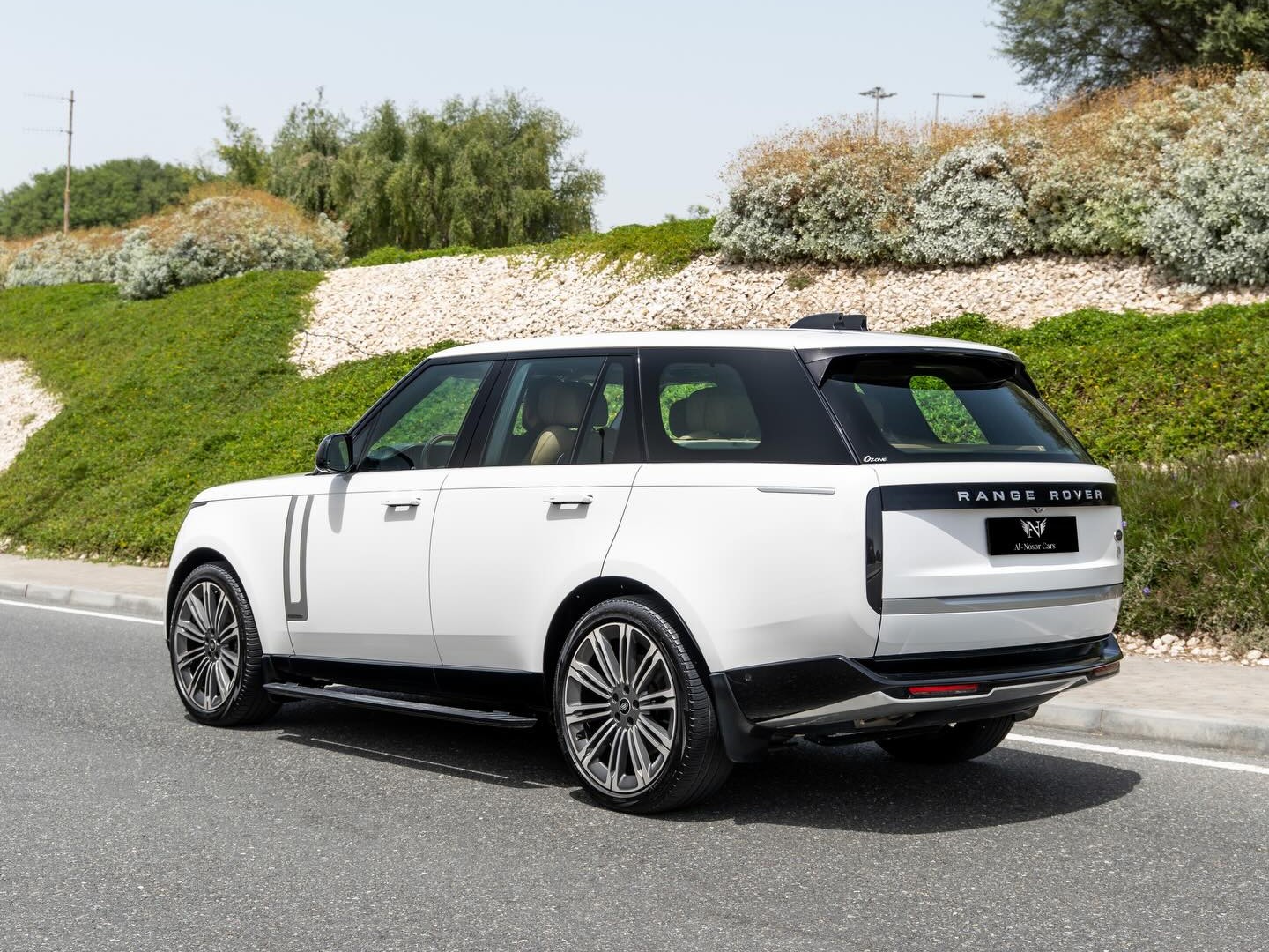 Land Rover Range Rover Vogue Autobiography 2022 - Image 3