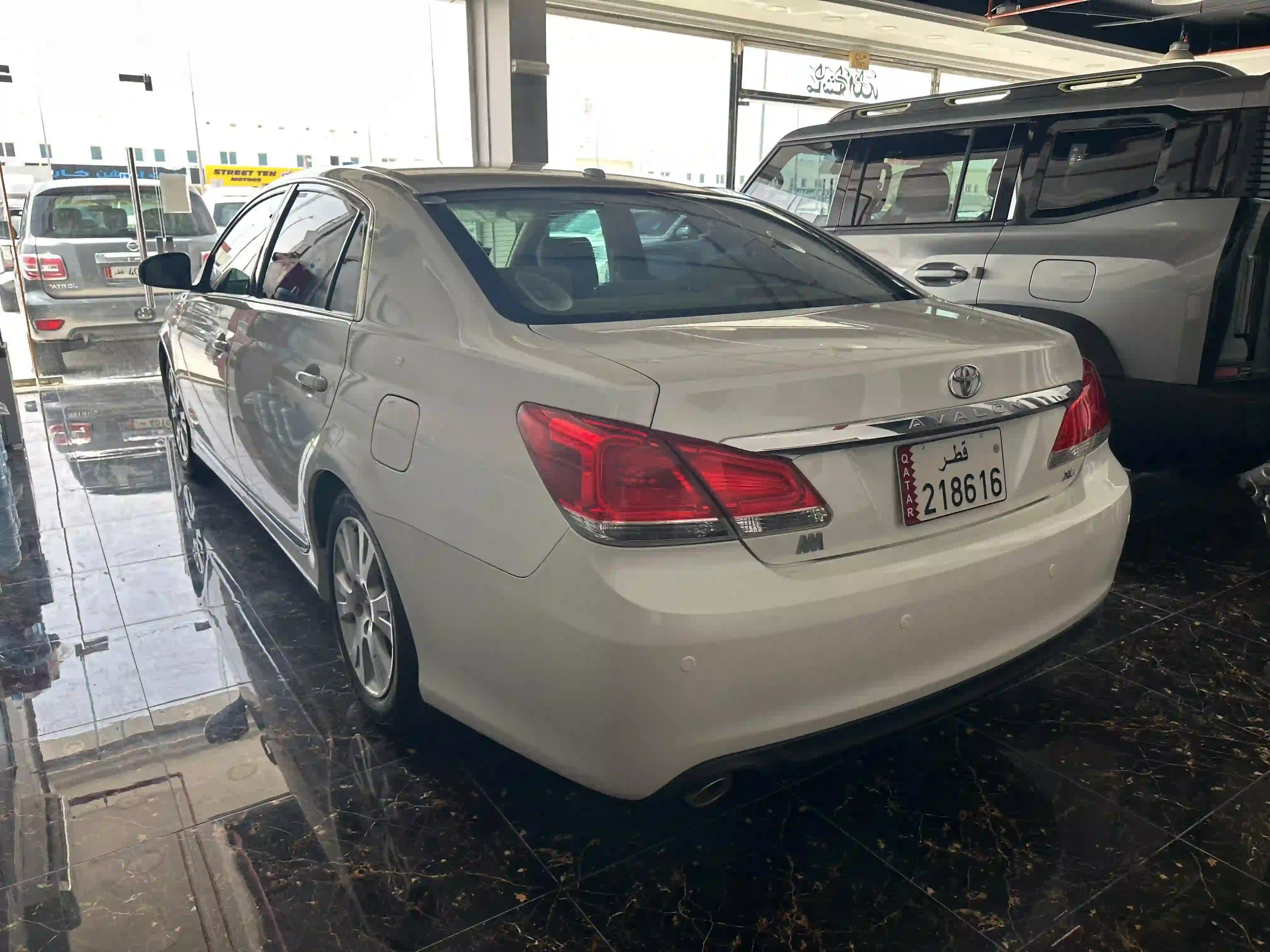 Toyota Avalon XL 2011 - Image 4