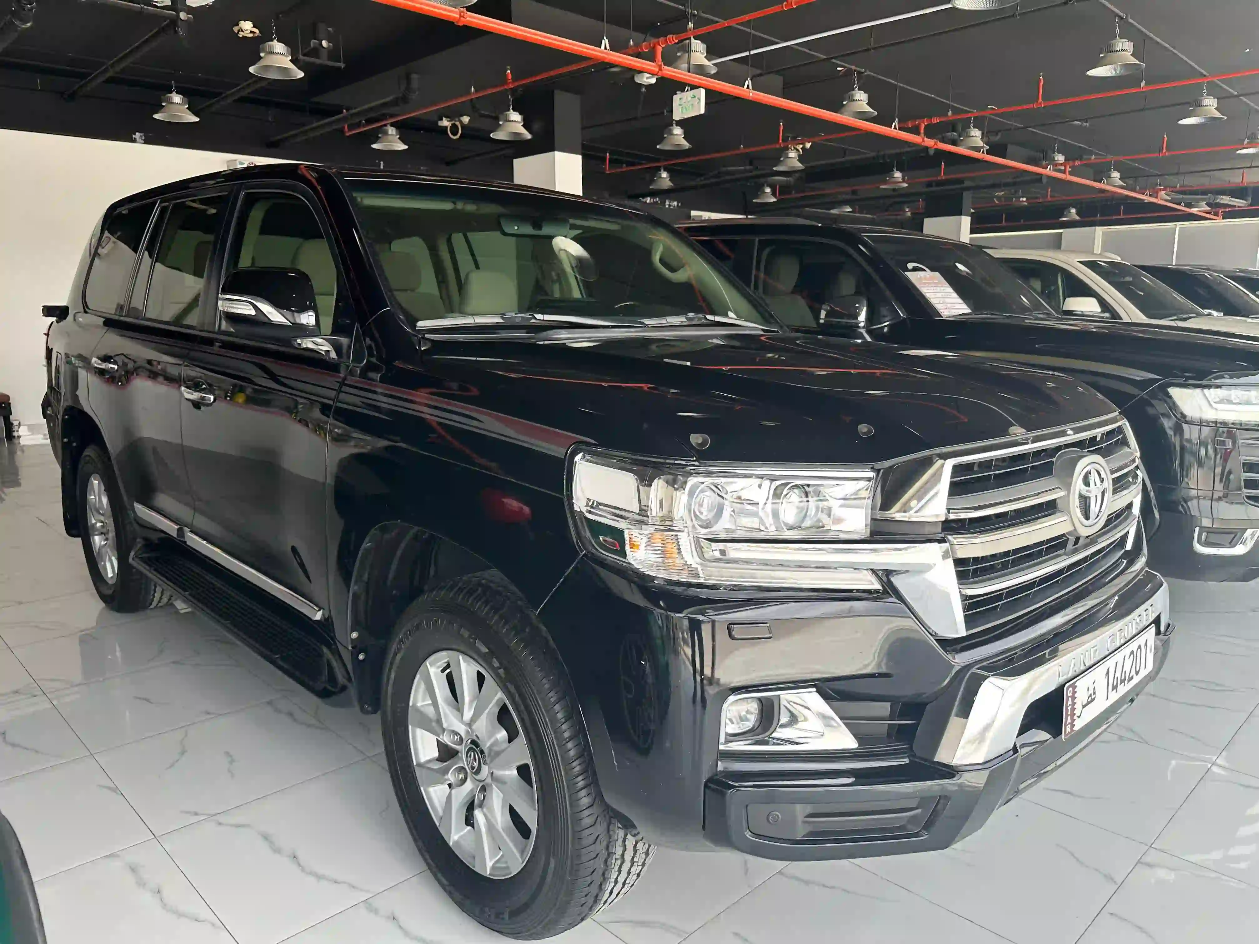 Toyota Land Cruiser GXR v8 2019 - Image 3