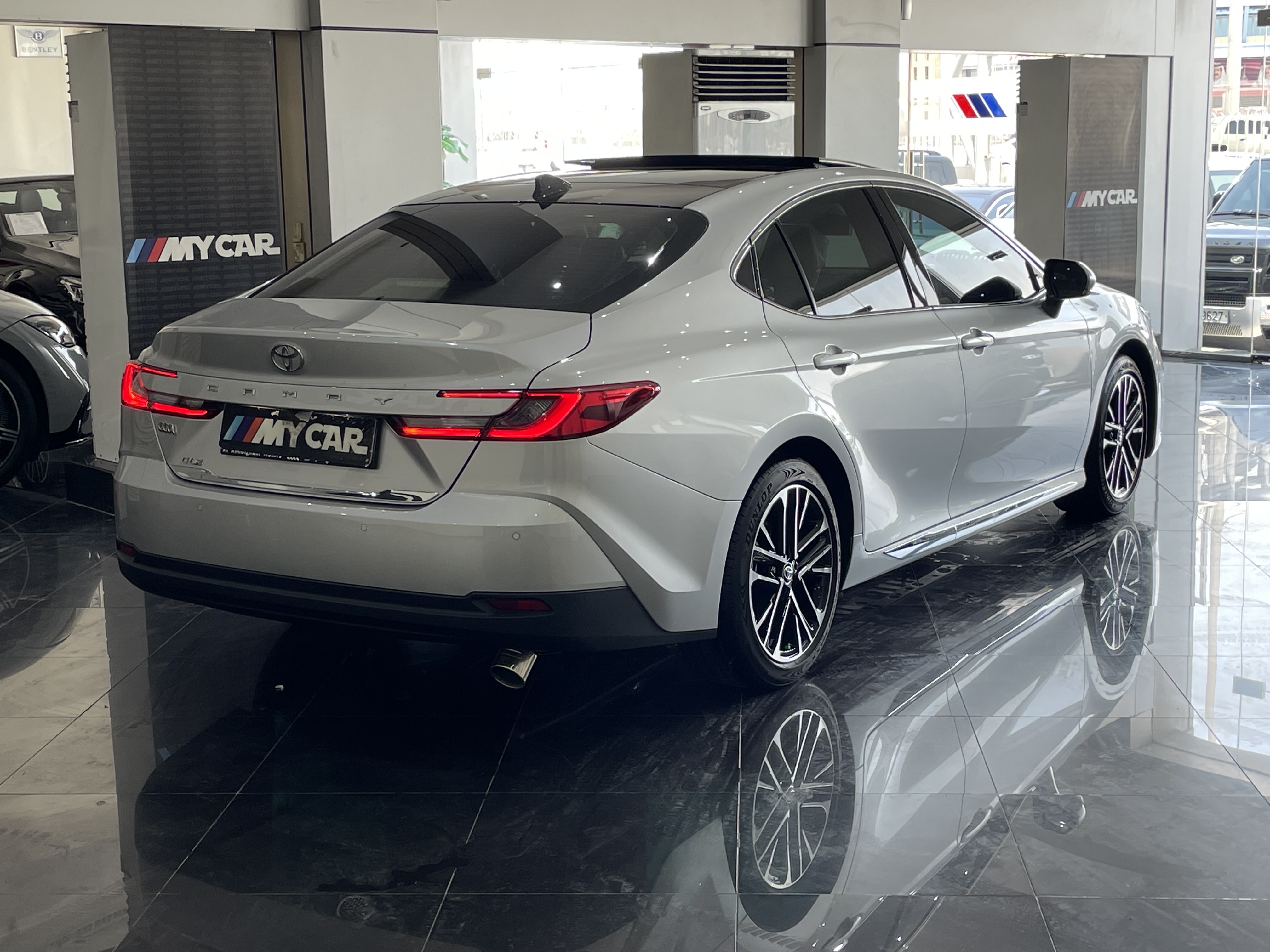 Toyota Camry GLI - Image 3