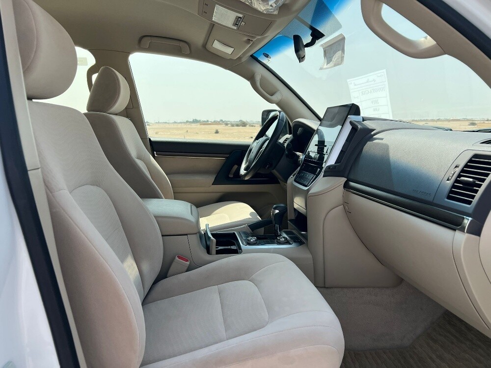 Toyota Land Cruiser GX.R 2019 — photo 11 for sale in Qatar