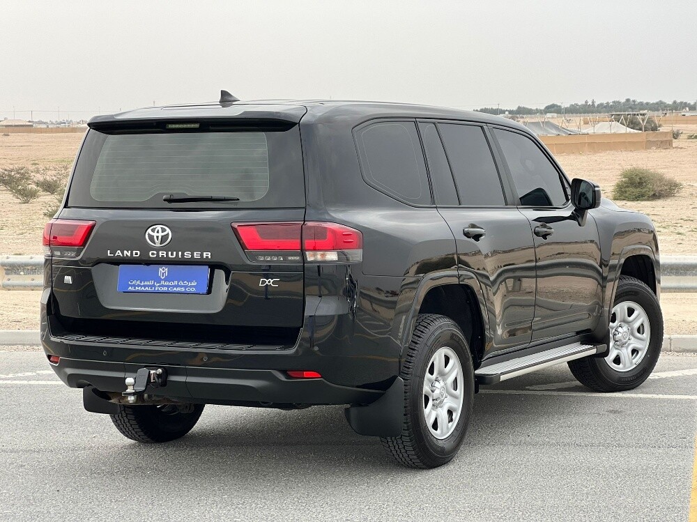Toyota Land Cruiser GX 2024 - Image 3