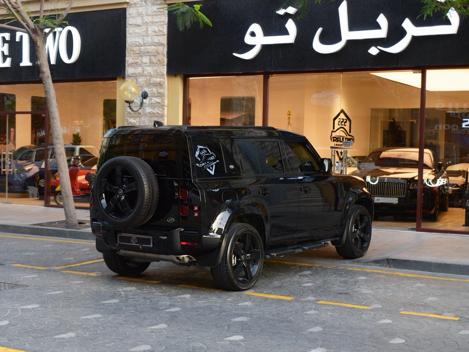 Land Rover Defender 110 X 2023 - Image 2
