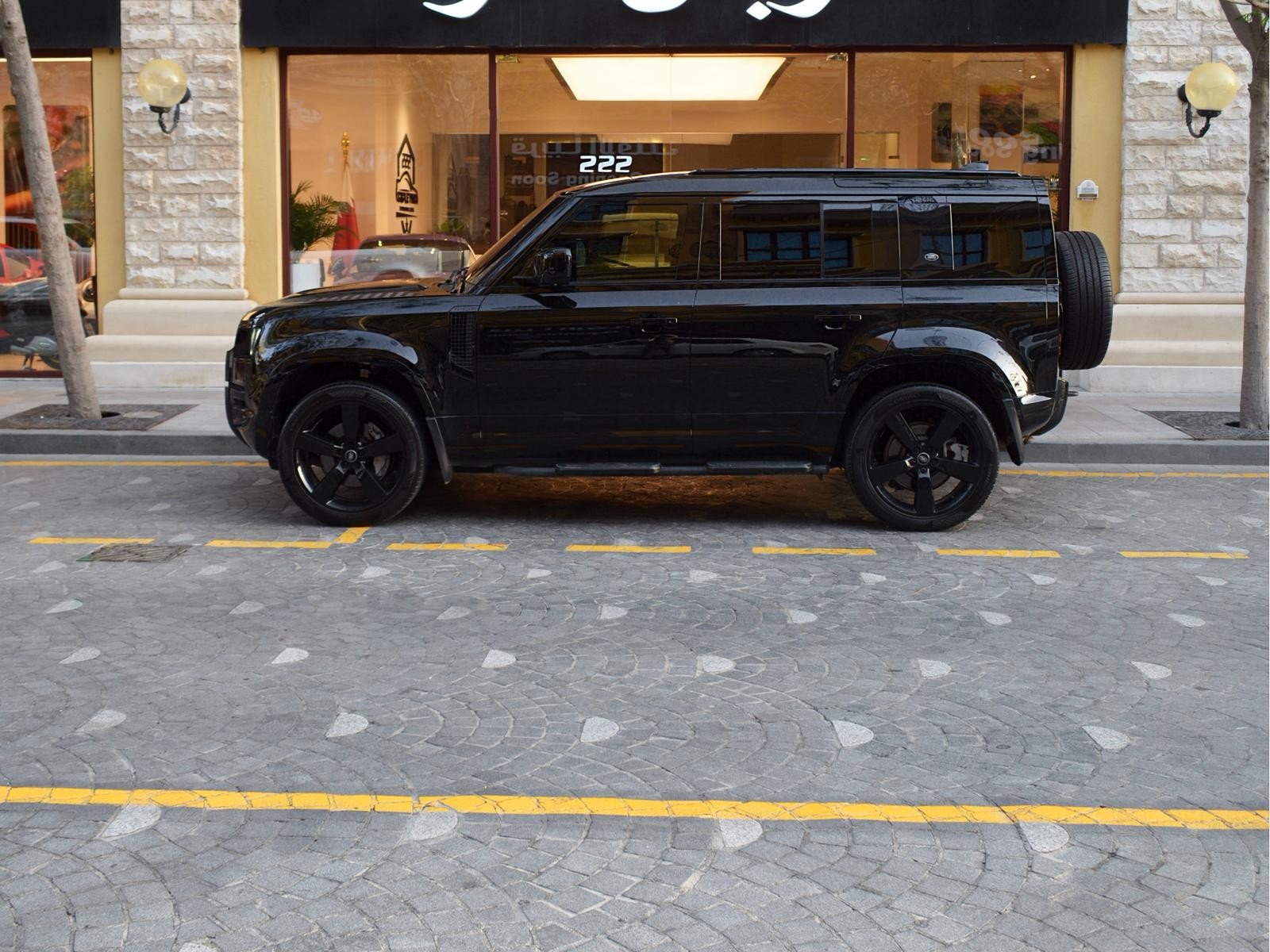 Land Rover Defender 110 X 2023 - Image 3