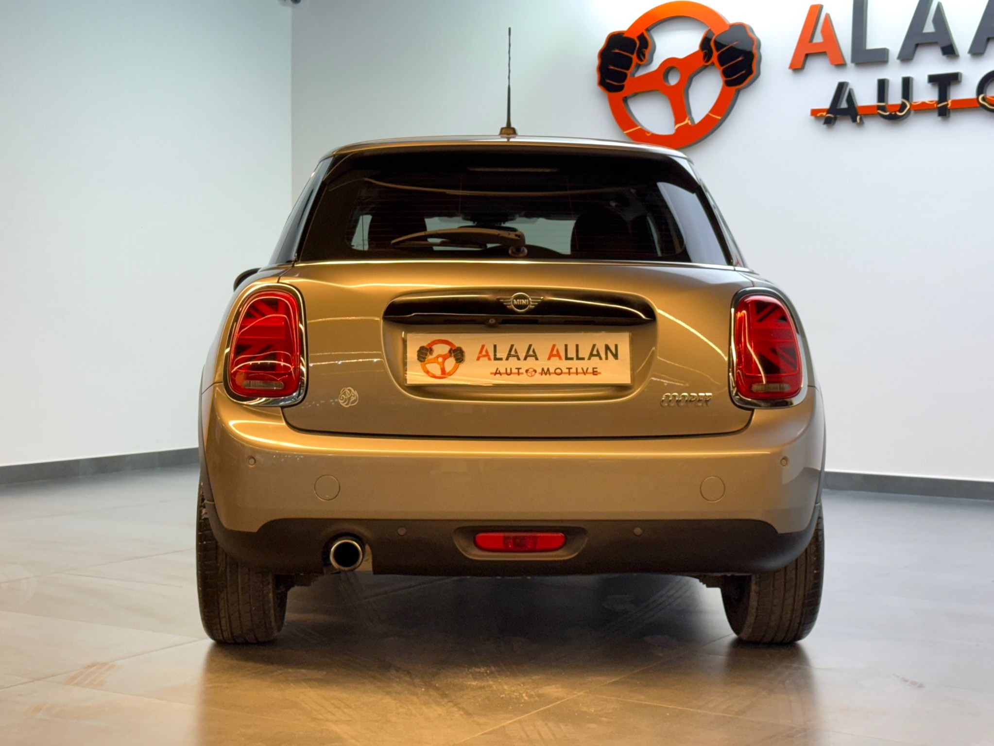 Mini Cooper 2019 - Image 3