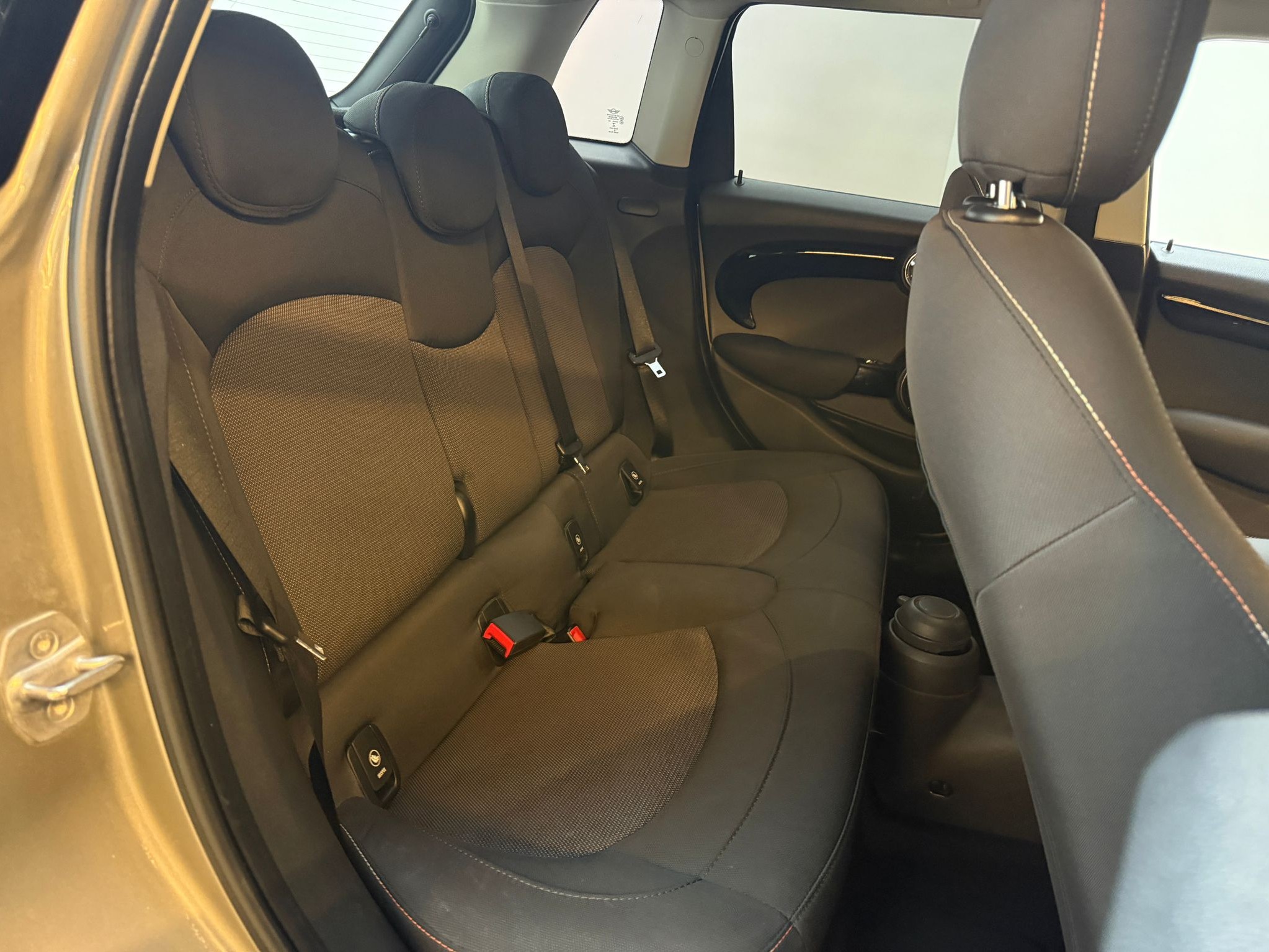 Mini Cooper 2019 - Image 4