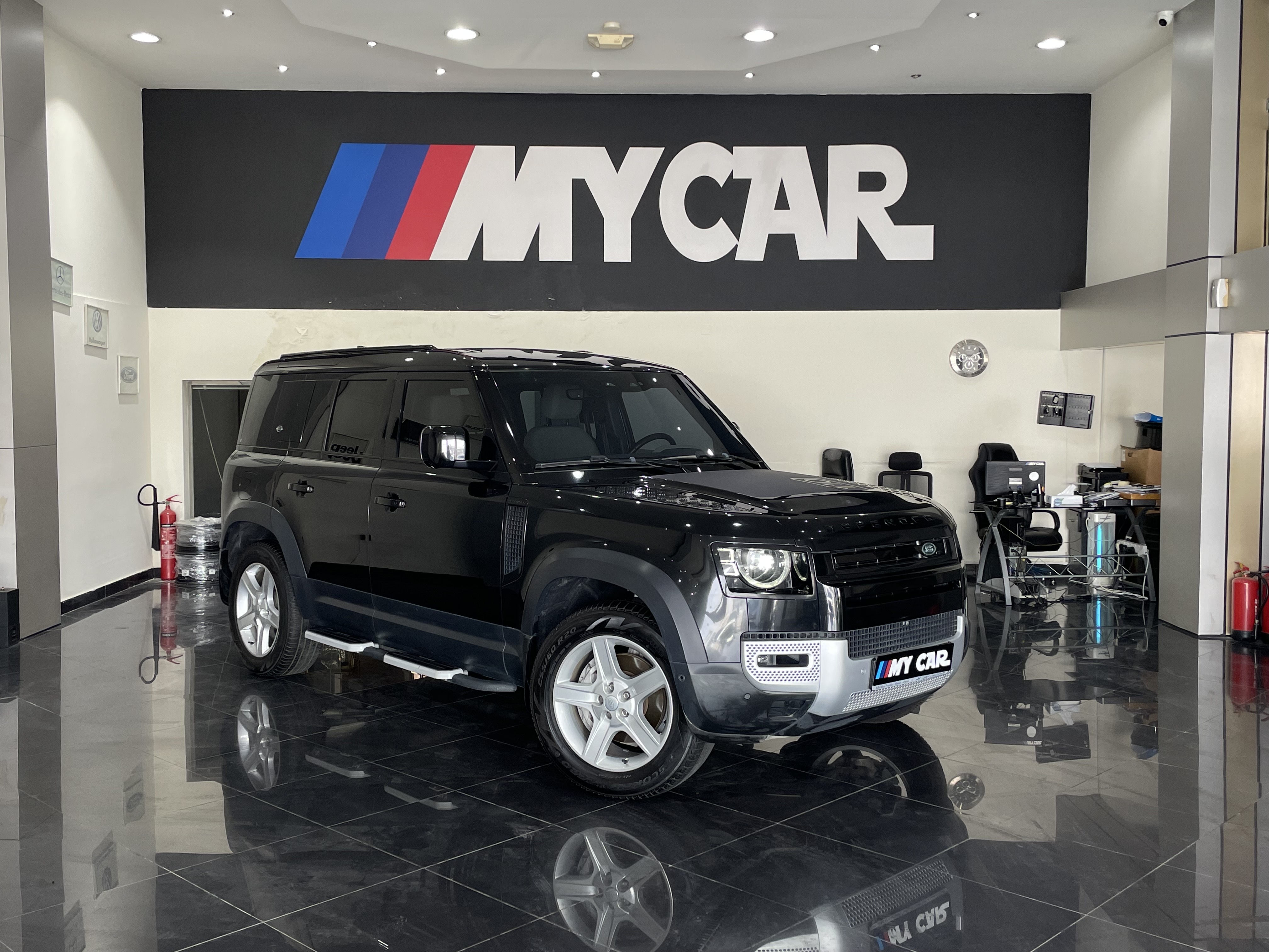 Land Rover Defender
