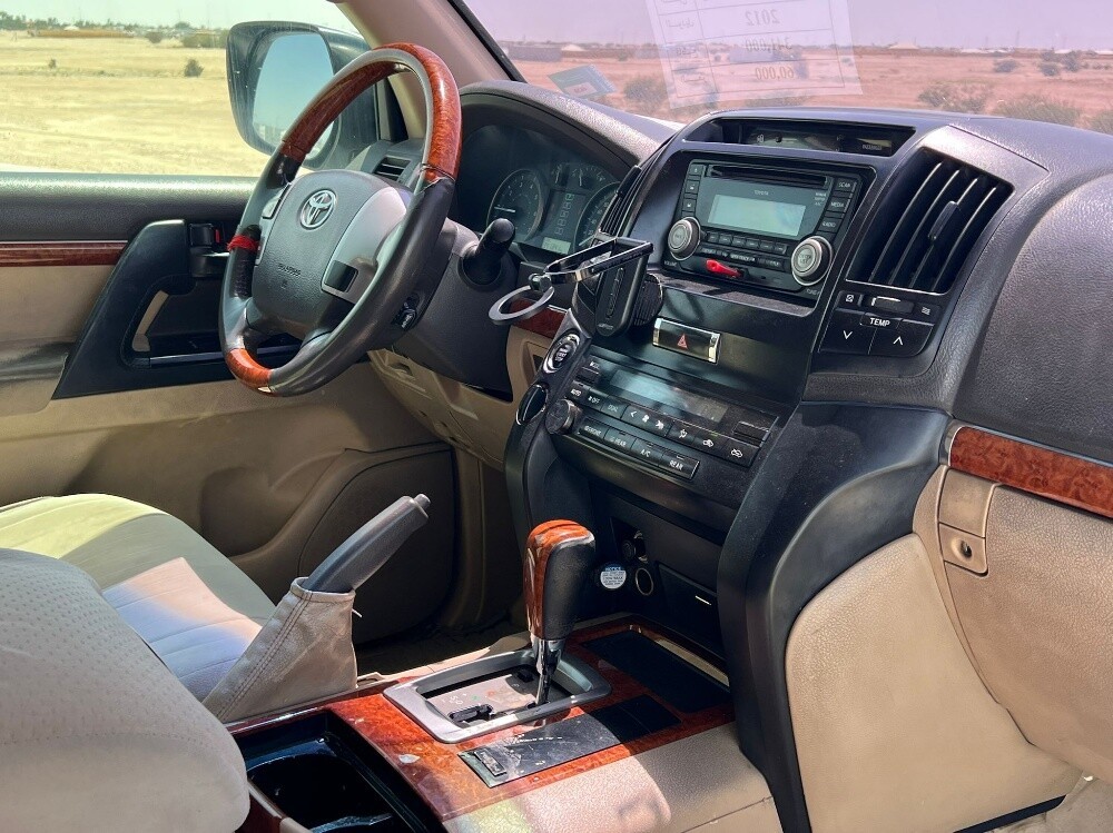 Toyota Land Cruiser GX 2012 — photo 12 for sale in Qatar
