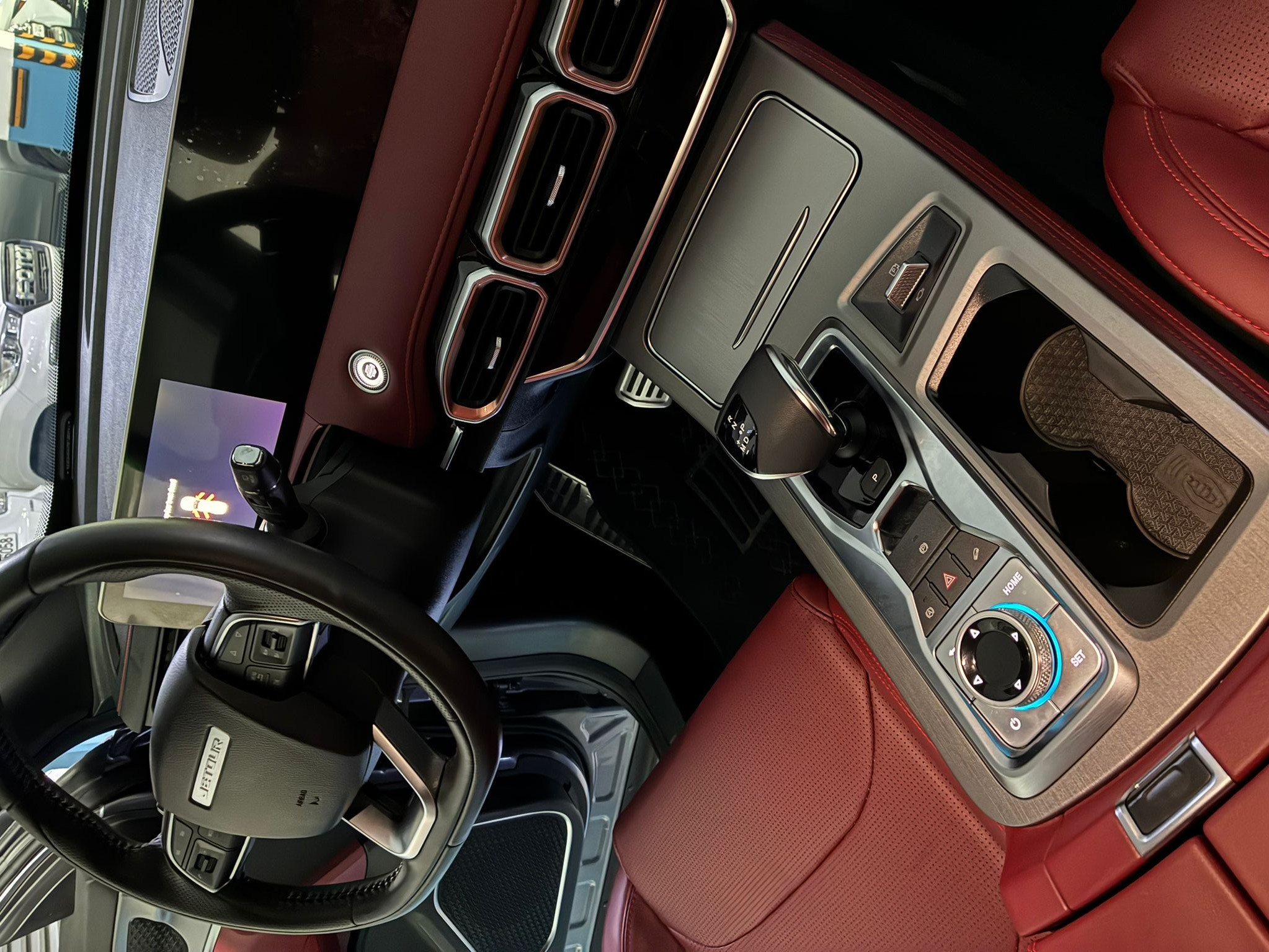Jetour  X 70 plus  2025 - Image 2
