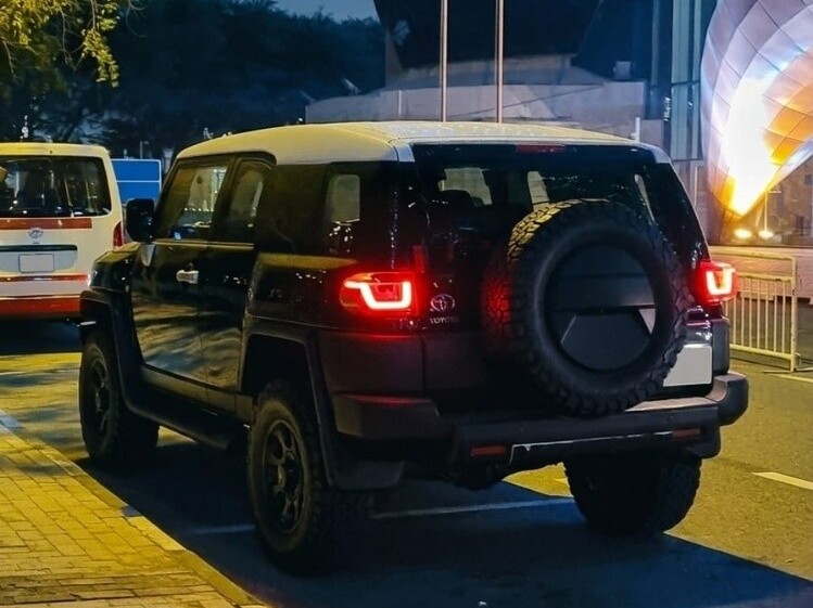 Toyota FJ Cruiser TRD 2013 - Image 2