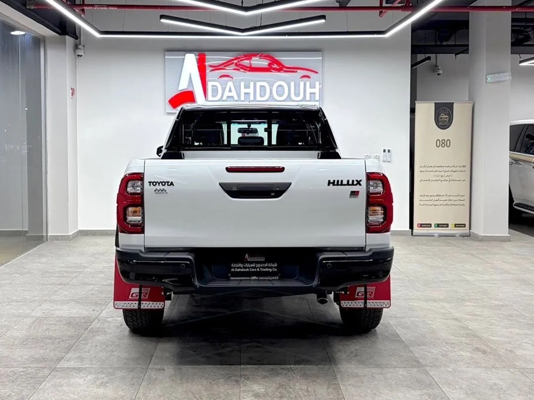 Toyota Hilux GR 2025 - Image 2