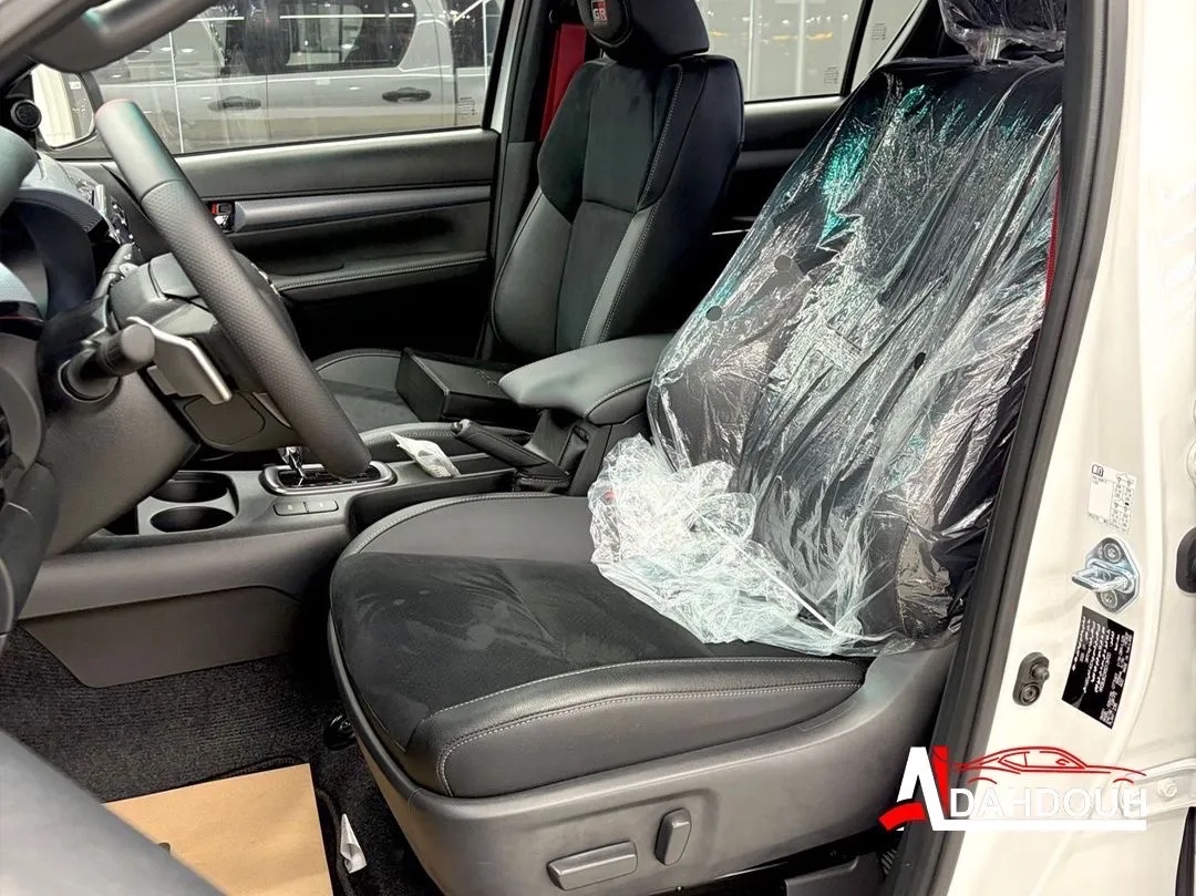Toyota Hilux GR 2025 - Image 3