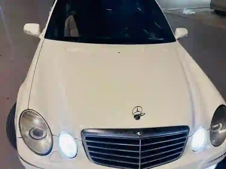 Mercedes-Benz E-Class Sedan 280 2009