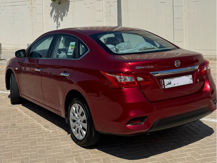 Nissan Sentra 2021 - Image 2
